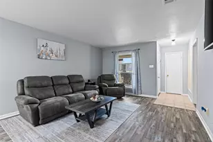 4806 Inverness, Fort Worth, TX 76132 - Photo 3