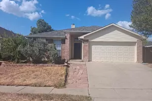 1123 Greenview Ln, Kennedale, TX 76060 - Photo 1
