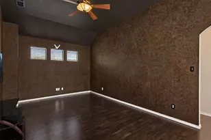 3925 Gardenia Ln, McKinney, TX 75070 - Photo 17