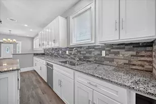316 S Montreal Ave, Dallas, TX 75208 - Photo 13