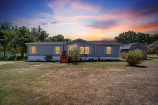824 Quail Run, Cleburne, TX 76031 - Photo 1