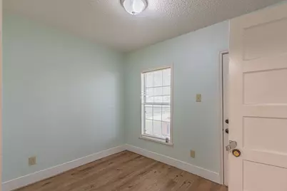 2543 E Ann Arbor Avenue, Dallas, TX 75216 - Photo 19