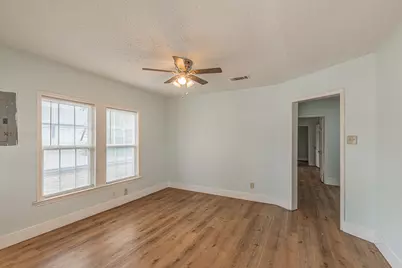 2543 E Ann Arbor Avenue, Dallas, TX 75216 - Photo 5