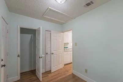 2543 E Ann Arbor Avenue, Dallas, TX 75216 - Photo 21
