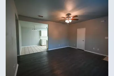 606 N Sewell Drive #B, Decatur, TX 76234 - Photo 5