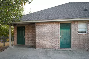 606 N Sewell Dr, Decatur, TX 76234 - Photo 1