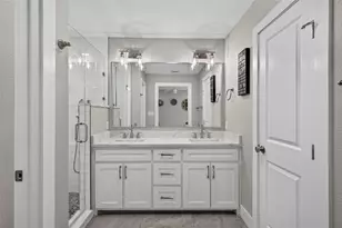 11335 McCree Rd, Dallas, TX 75238 - Photo 17