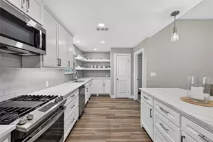 11335 McCree Rd, Dallas, TX 75238 - Photo 13
