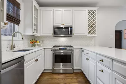 1027 Sarasota Circle, Dallas, TX 75223 - Photo 13
