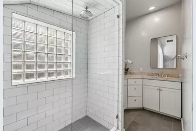 1027 Sarasota Circle, Dallas, TX 75223 - Photo 23