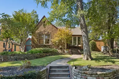 1027 Sarasota Circle, Dallas, TX 75223 - Photo 1