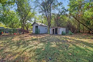 1415 Snyder St, Denton, TX 76209 - Photo 17