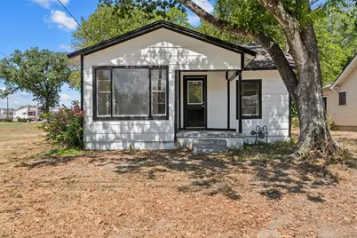 927 Oakwood Avenue, Waco, TX 76706 - Photo 1