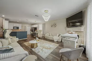 12361 Hawk Creek Dr, Frisco, TX 75033 - Photo 11