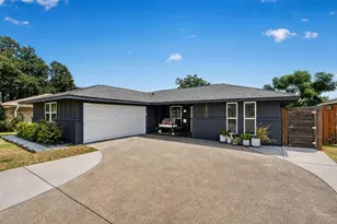 1610 Cecil Dr, Carrollton, TX 75006 - Photo 3