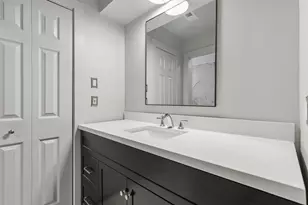 13121 Halwin Cir, Dallas, TX 75243 - Photo 17