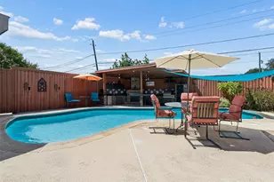 13121 Halwin Cir, Dallas, TX 75243 - Photo 25