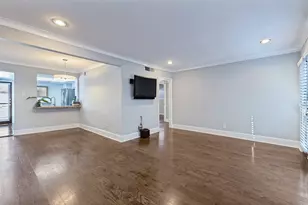 10207 Regal Oaks Dr, Dallas, TX 75230 - Photo 3