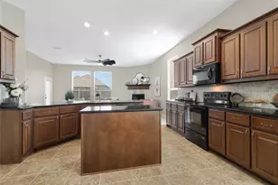 288 Hilltop Dr, Justin, TX 76247 - Photo 15