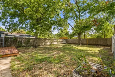 2909 Ryan Place Drive, Fort Worth, TX 76110 - Photo 33