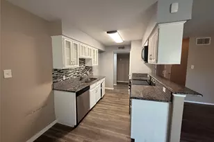 355 Ridgecrest Dr, Saginaw, TX 76179 - Photo 3
