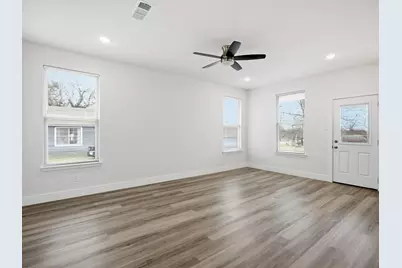 108 N Couch Street, Italy, TX 76651 - Photo 9