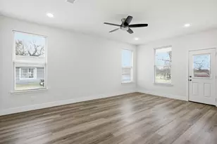 108 N Couch St, Italy, TX 76651 - Photo 9