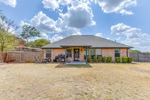 613 E 1st St, Weatherford, TX 76086 - Photo 39