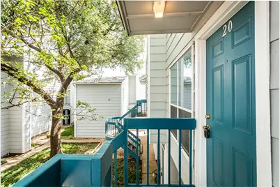 1901 N Fitzhugh Avenue #20, Dallas, TX 75204 - Photo 3