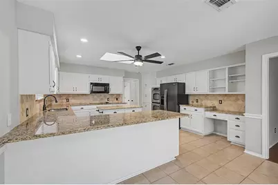 68 Legend Road, Benbrook, TX 76132 - Photo 31