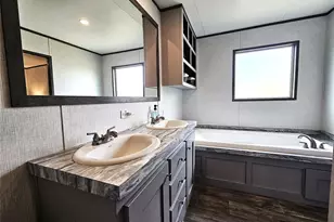 202 W 6th St, Thornton, TX 76687 - Photo 11
