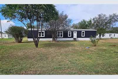 202 W 6th Street, Thornton, TX 76687 - Photo 1