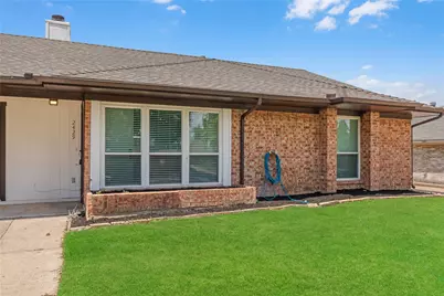 2429 Chestnut Way, Bedford, TX 76022 - Photo 3