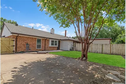 2429 Chestnut Way, Bedford, TX 76022 - Photo 15