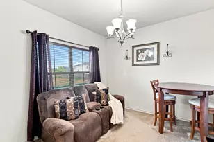 7101 Creighton Ct, Fort Worth, TX 76120 - Photo 5