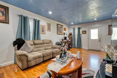 813 Iowa Street, Irving, TX 75060 - Photo 11