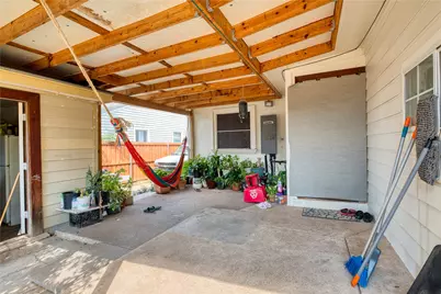 813 Iowa Street, Irving, TX 75060 - Photo 29