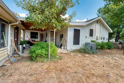 813 Iowa Street, Irving, TX 75060 - Photo 9