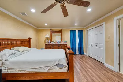 813 Iowa Street, Irving, TX 75060 - Photo 21