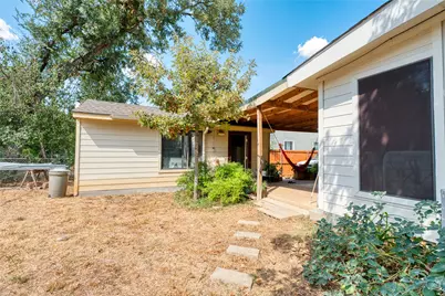 813 Iowa Street, Irving, TX 75060 - Photo 5
