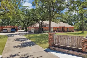 725 Greenwood Cut Off Rd, Weatherford, TX 76088 - Photo 3