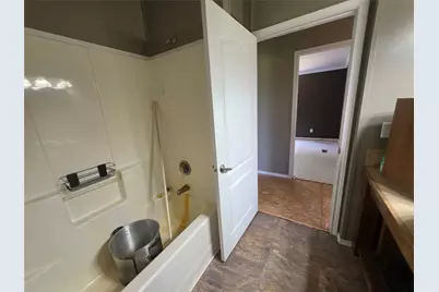 160 Jermyn Road, No City, TX 76459 - Photo 25