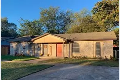 917 Cody Court, River Oaks, TX 76114 - Photo 1