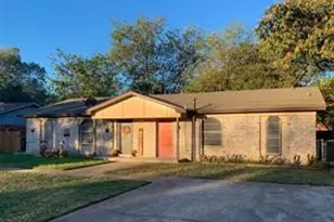 917 Cody Ct, River Oaks, TX 76114 - Photo 1