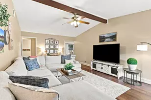216 Old Hickory Dr, Irving, TX 75060 - Photo 5