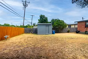 2251 Myrtlewood Dr, Dallas, TX 75232 - Photo 21