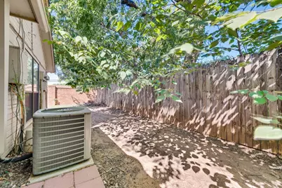 905 Cedarland Boulevard, Arlington, TX 76011 - Photo 19