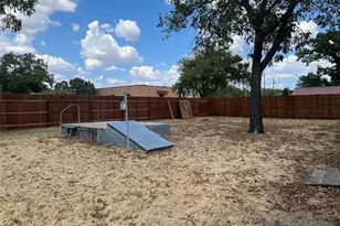 406 Broad St, Nocona, TX 76255 - Photo 25