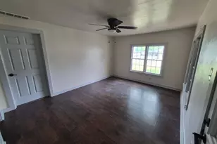 406 Broad St, Nocona, TX 76255 - Photo 9