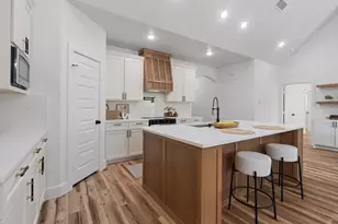 809 Tierney Rd, Fort Worth, TX 76112 - Photo 21